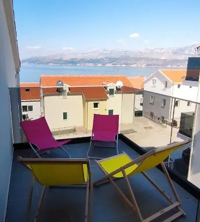 Lorenci With Sea View * Postira