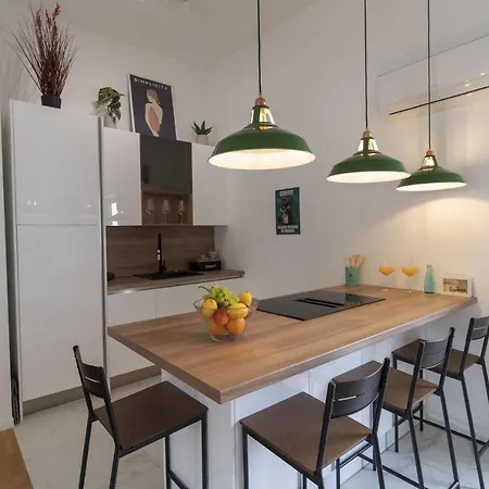 Lorenci With Sea View Apartment *