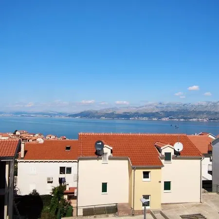 Apartment Lorenci With Sea View